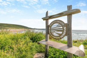2 Middlecombe - Luxury Apartment at Byron Woolacombe, only 4 minute walk to Woolacombe Beach!